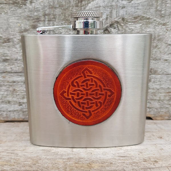 Stainless steel hip flask with celtic knot in tan
