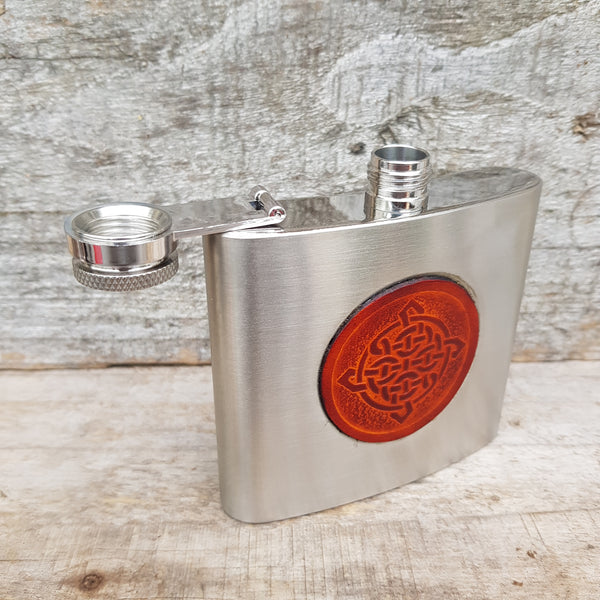 Stainless steel hip flask with celtic knot in tan, lid open