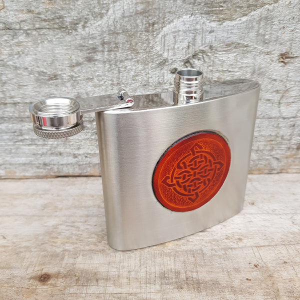 5oz stainless steel hip flask with tan celtic knot