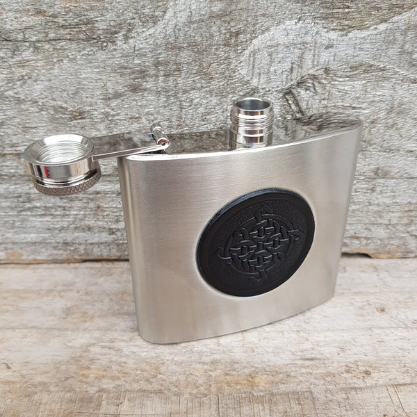 5oz stainless steel hip flask with black celtic knot